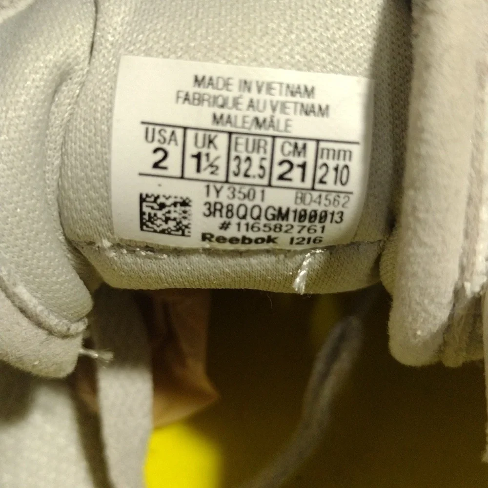 Reebok Grey Boy's Back to School Sneakers Kids - Very Good Condition - Size 2